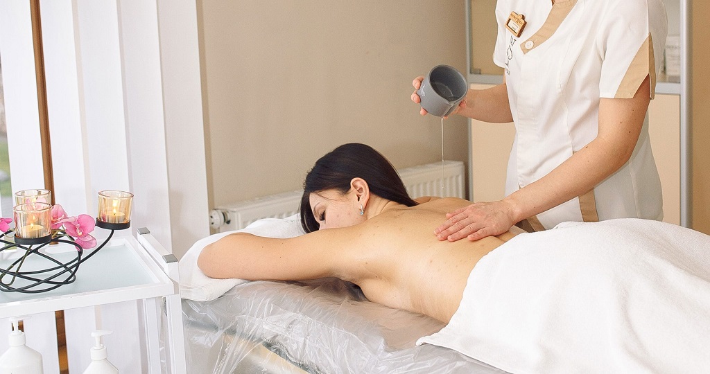 what is a massage spa